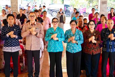 Bunda Rai dan TP PKK Provinsi Bali Salurkan 4,5 Ton Beras untuk 150 Warga di Tiga Kecamatan Tabanan