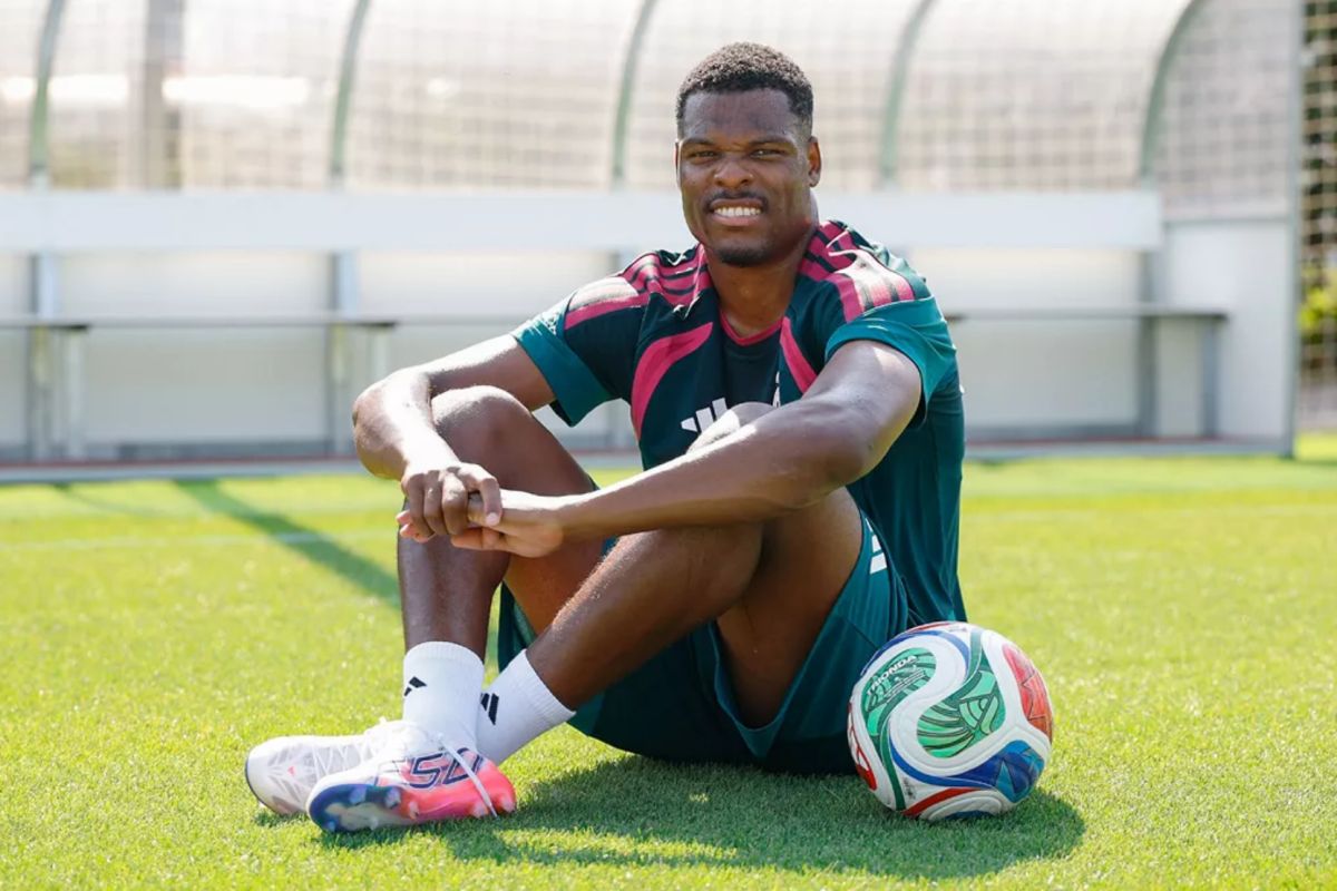 Bek Anyar Real Madrid Denzel Dumfries Ungkap Peran Instruksi Khusus Jose Mourinho di Pramusim