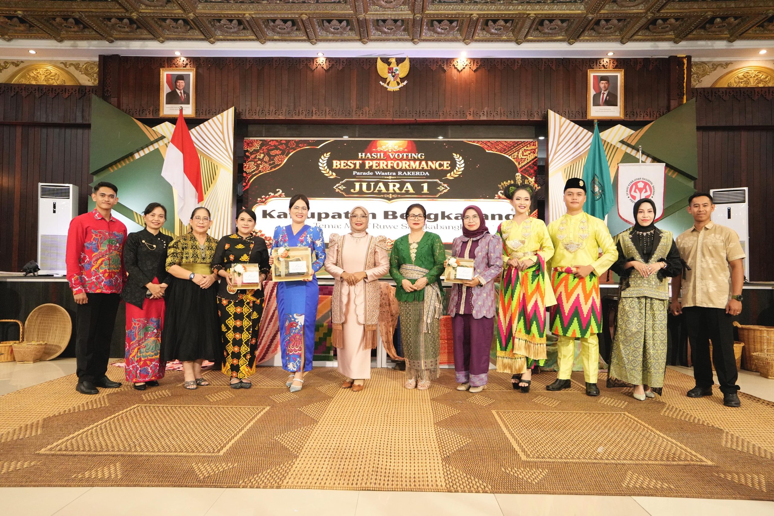 Lenggang Wastra Kalbar Berdaya 2026, Bengkayang Juara Pertama dengan Motif Ruwe Sangkabangk