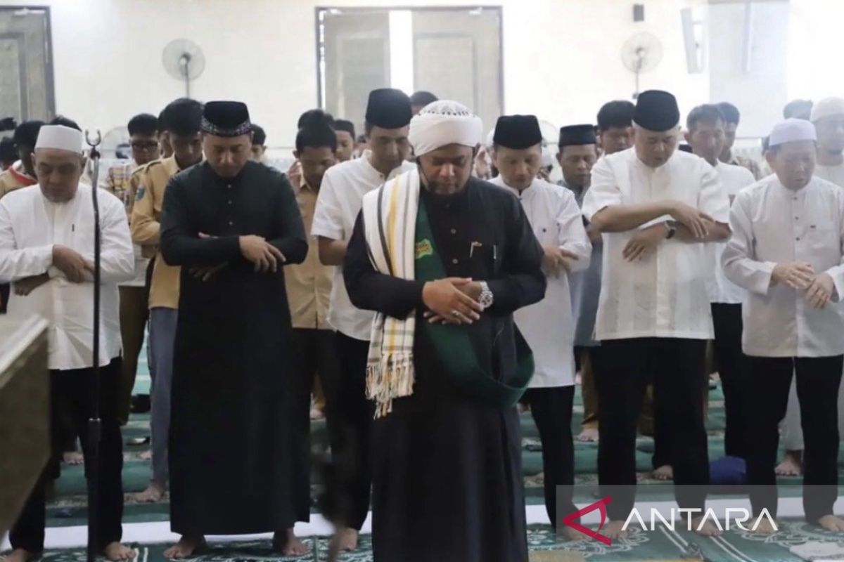 ASN dan Warga Kaltim Gelar Shalat Istisqa di Masjid Nurul Mu'minin Samarinda, Ini yang Diminta ke Gubernur