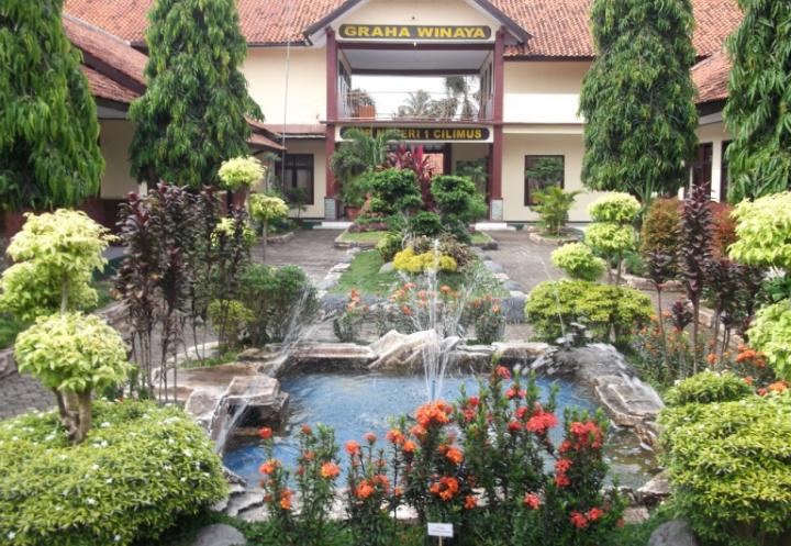420 Calon Siswa Mendaftar di SMPN 1 Cilimus, Hanya 360 Kuota Tersedia — Sisanya Dialihkan ke Sekolah Lain