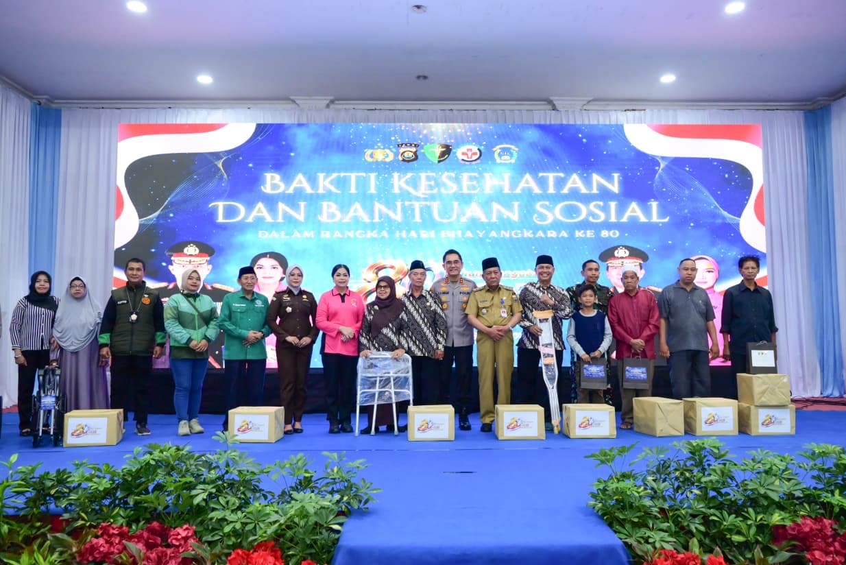 Polda Jambi Bagikan Kursi Roda hingga Khitanan Massal di Hari Bhayangkara ke-80, 10 Kegiatan Sosial Serentak Digelar