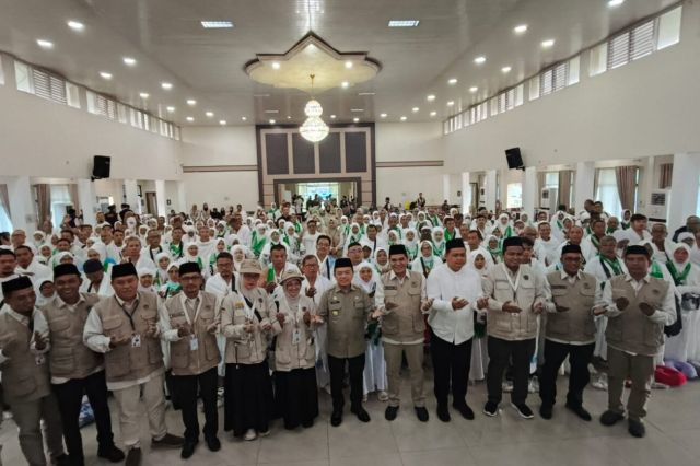 Gubernur Jambi Al Haris Lepas Kloter Terakhir Haji 2026, 3.301 Jemaah Telah Berangkat ke Tanah Suci