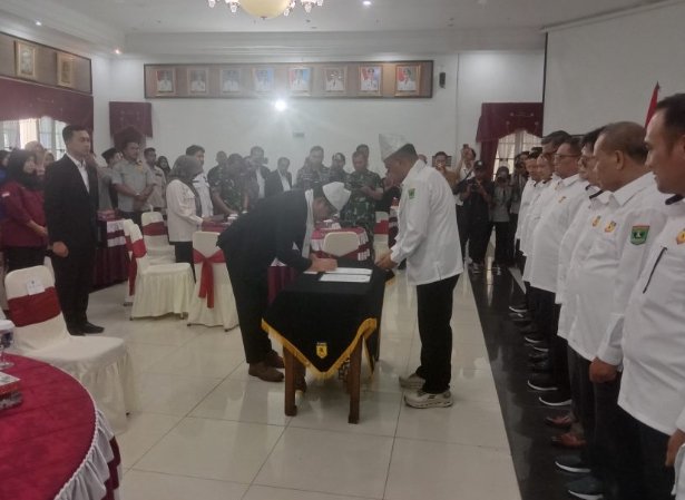 Ketua Umum PB FORKI Hadi Tjahjanto Lantik Pengurus Sumatera Barat Periode 2025–2029, Targetkan Atlet Tembus PON