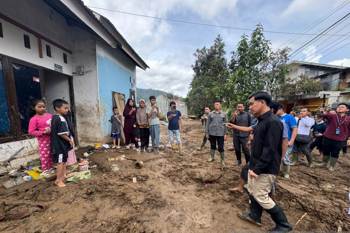 Wapres Gibran Minta Cicilan Warga Terdampak Banjir Bandang Solok Diberi Keringanan