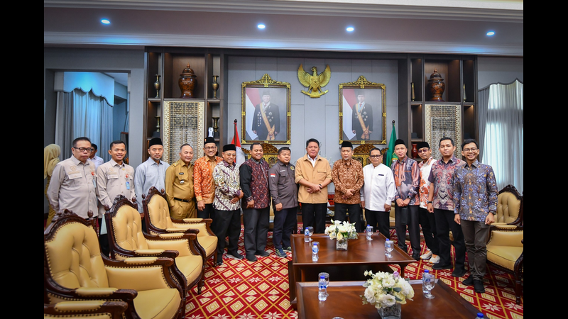 Presiden PKS Almuzzammil Yusuf Silaturahmi ke Gubernur Sumsel Herman Deru di Griya Agung Palembang