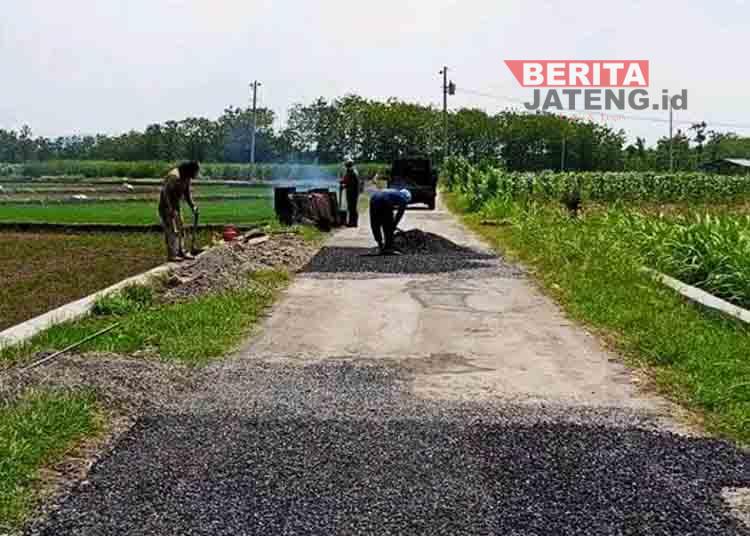 DPRD Pati Desak DPUTR Evaluasi Pengawas Proyek, Aspal Jalan Cepat Mengelupas hingga Talud Ambrol