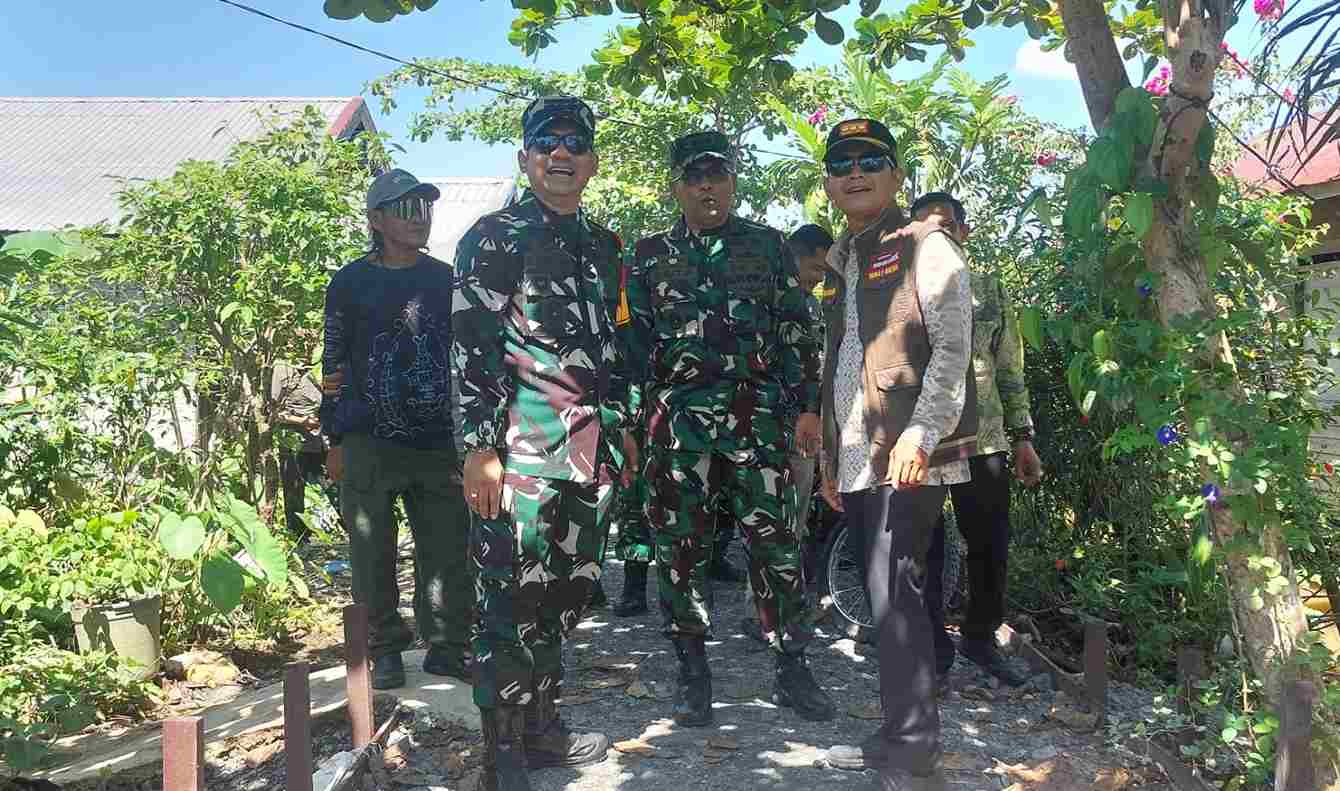 Tinjau Langsung Hasil TMMD ke-128, Wali Kota Banjarmasin Uji Coba Jalan Peninggian Batu Sepanjang 450 Meter di Sungai Jingah