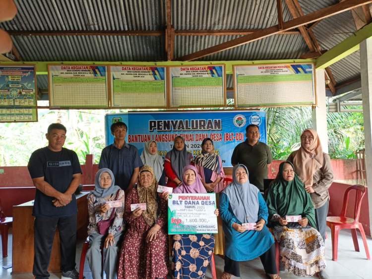 BLT Dana Desa Gunung Kembang Cair, 8 KPM di Bengkulu Selatan Terima Rp 1,8 Juta untuk Enam Bulan Sekaligus