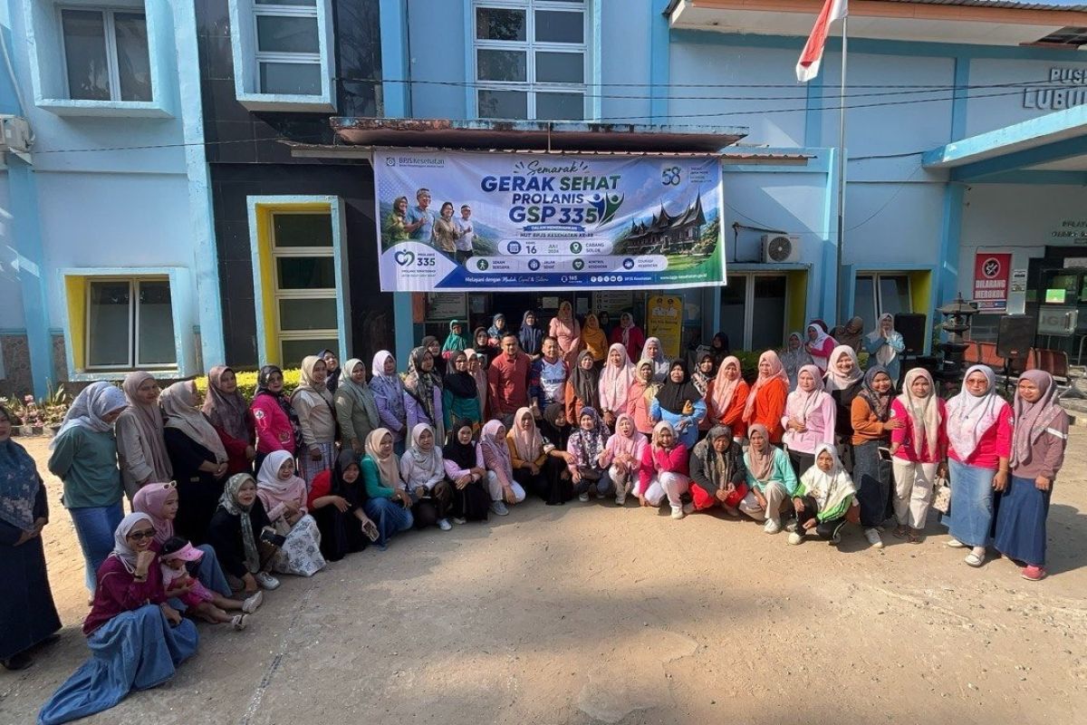 Warga Lubuk Tarok Antusias Ikuti Senam Prolanis HUT ke-58 BPJS Kesehatan, Camat hingga Kepala Puskesmas Hadir