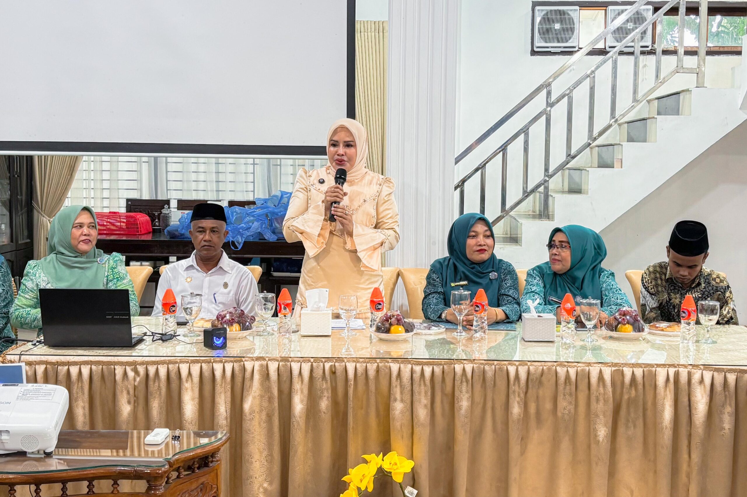 Ketua TP-PKK Pidie Hj. Rohana Razali Sarjani Buka Program Gelari Pelangi, 92 Kader dari 23 Kecamatan Dikerahkan Tekan Stunting