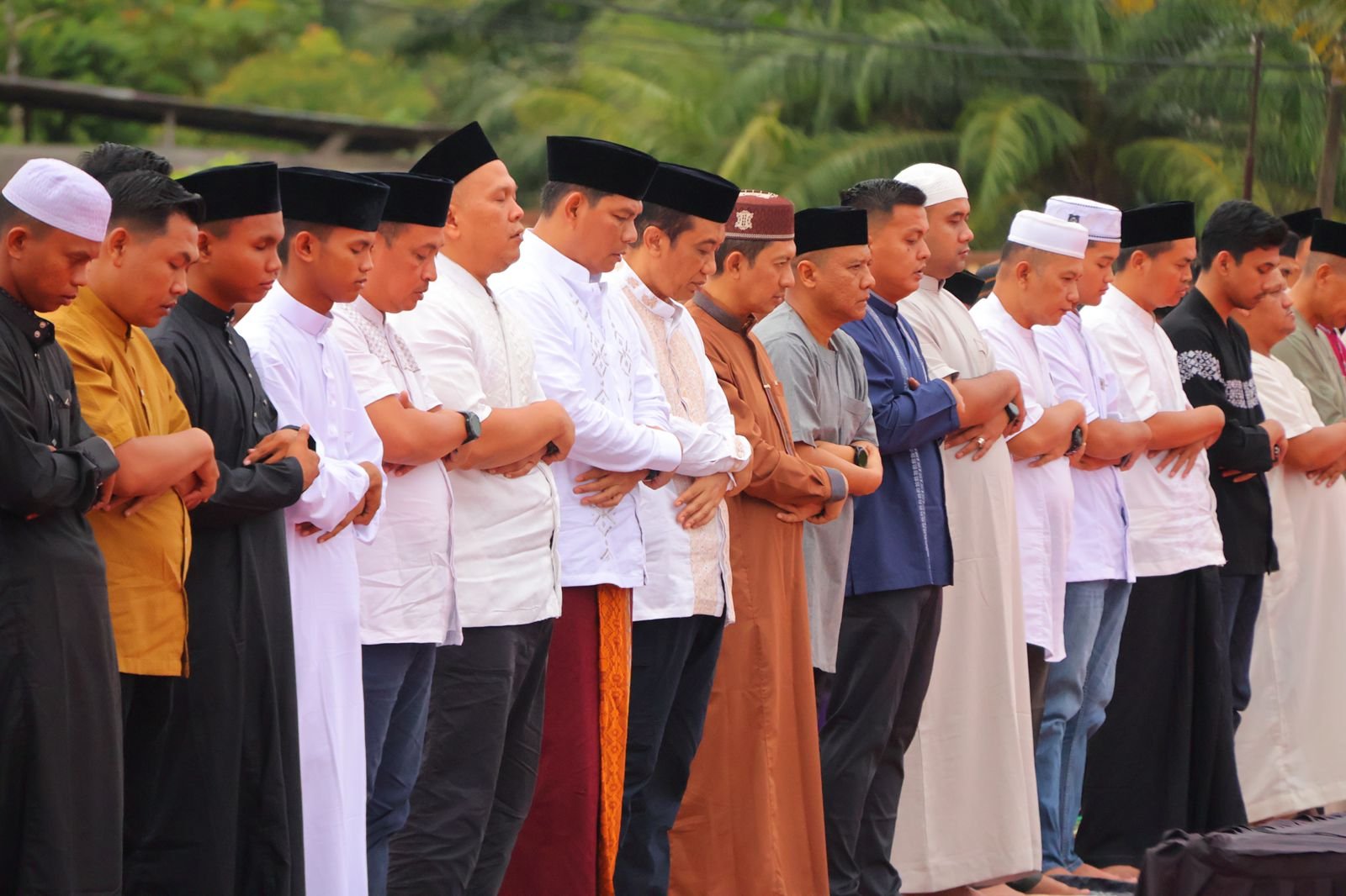 Polda Kalimantan Utara Gelar Salat Idul Adha 1447 H di Halaman Mapolda, Kapolda Ikut Berbaur dengan Warga