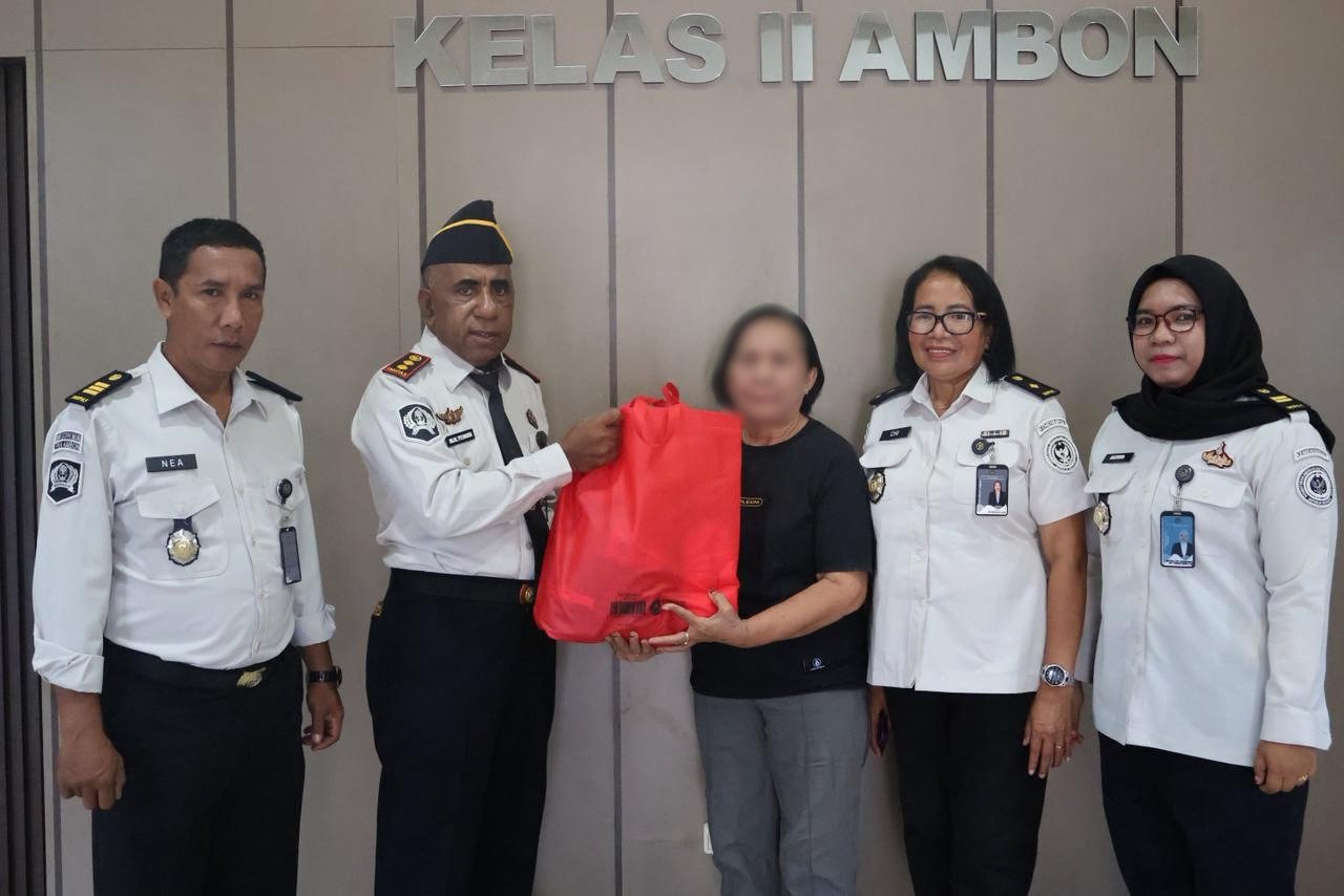 LPKA Ambon Salurkan Paket Sembako ke Warga Sekitar, Wujud Kepedulian Sosial Lembaga Pemasyarakatan Anak