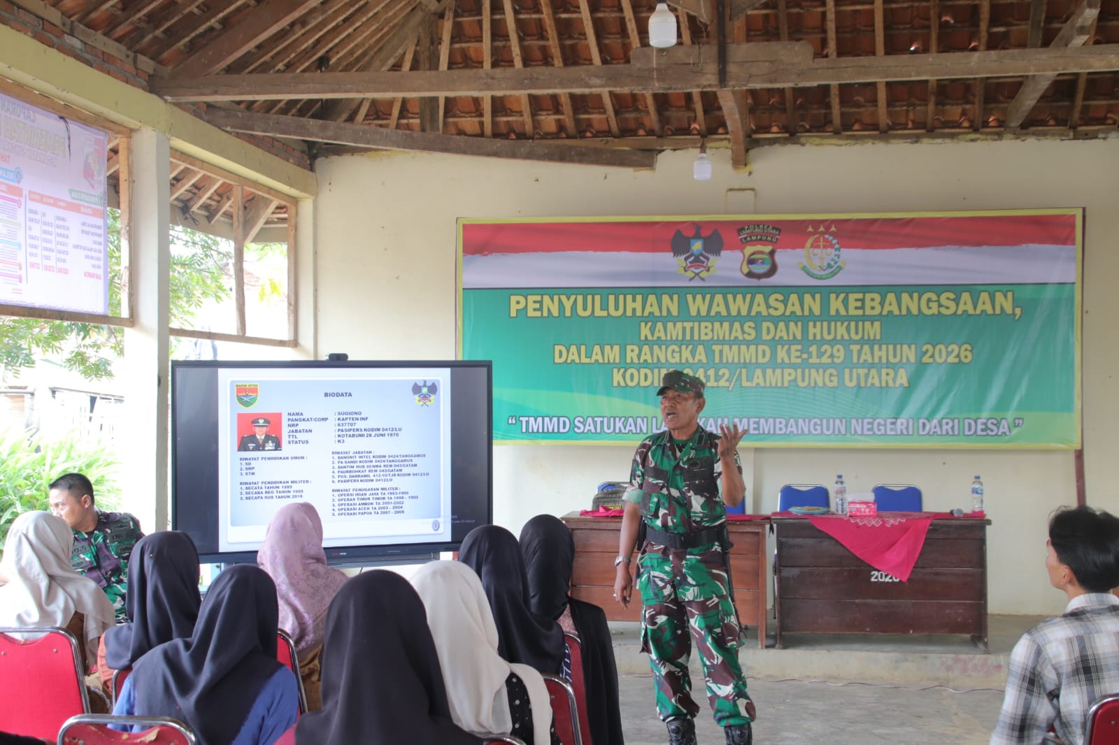 TMMD ke-129 di Lampung Utara Tak Hanya Bangun Jalan, Pemuda Desa Baru Raharja Dibekali Wawasan Kebangsaan Lawan Hoaks