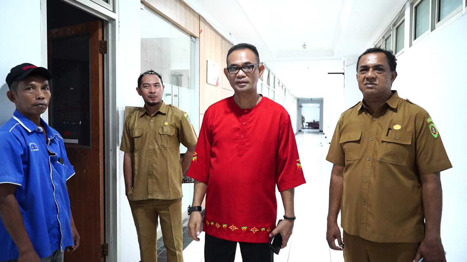 Kadis Kominfo Maluku Tinjau Bekas Kantor Pos di Lantai 1 Kantor Gubernur untuk Media Center, Ruangan Masih Kosong