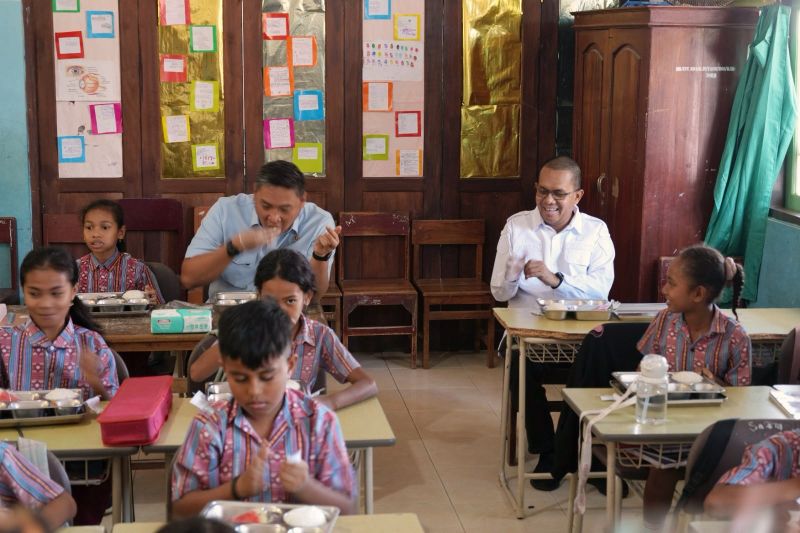 Kepala BGN Minta Sekolah di NTT Cek Label Waktu di Setiap Ompreng MBG Sebelum Disajikan ke Siswa