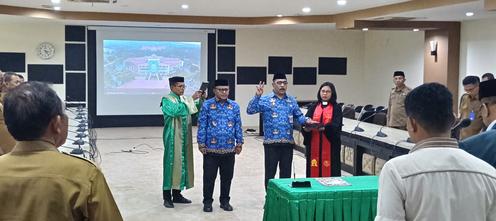 Sekda Halmahera Utara Lantik Dua Pejabat Eselon II, Kepala Bappeda dan BKAD Resmi Berganti