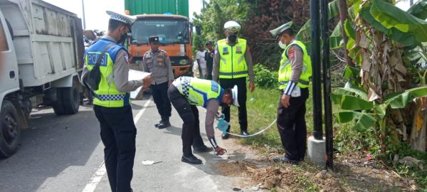 Kecelakaan Maut Truk Sampah Pemkab Bireuen vs Mobil Box di Simpang Mamplam, Petugas Kebersihan Tewas di Tempat