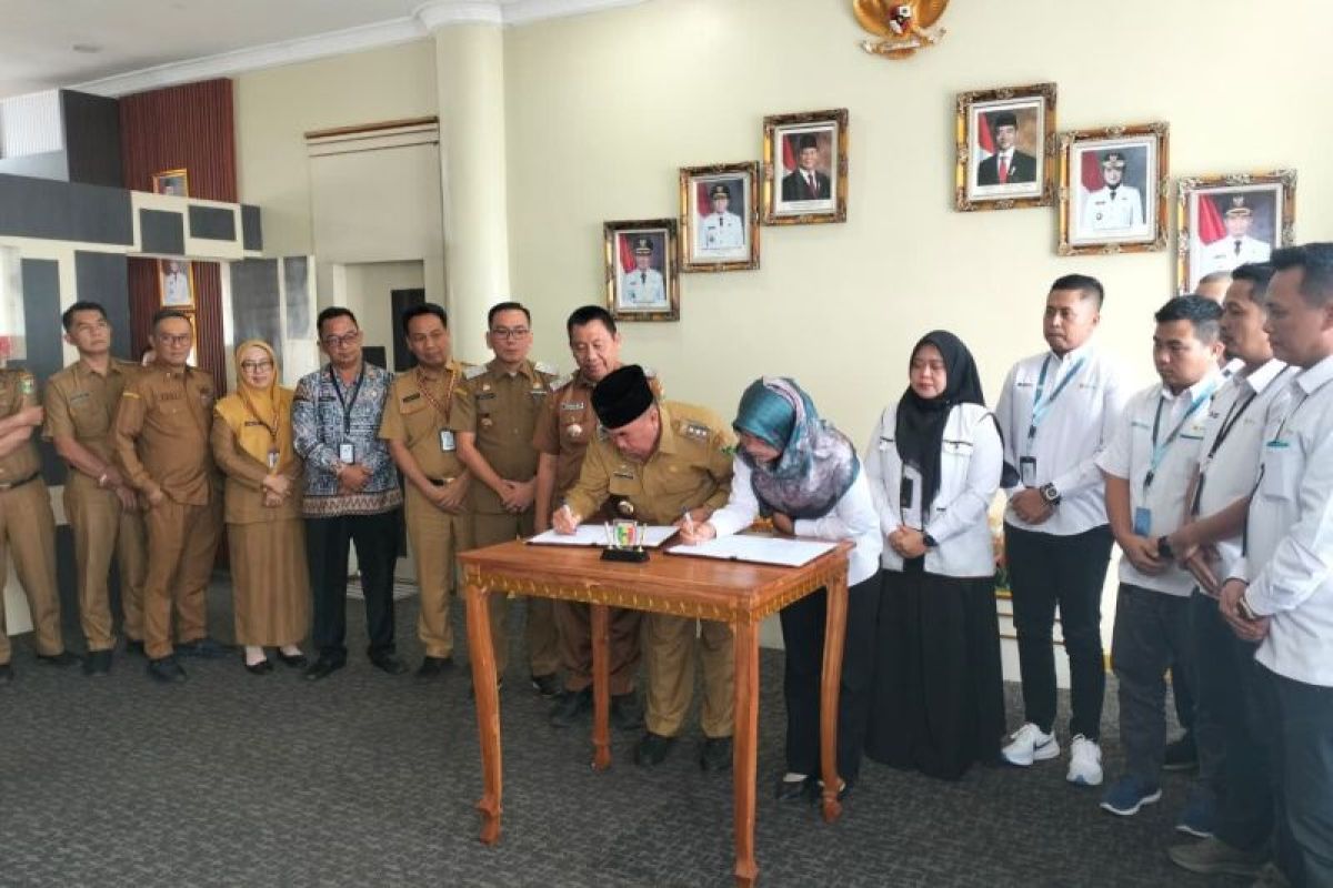 PLN UP3 Pringsewu dan Pemkab Tanggamus Teken MoU PBJT Tenaga Listrik, Berlaku Lima Tahun