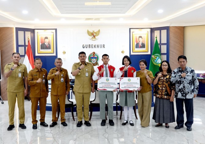 Gubernur Sumut Bobby Nasution Lepas Dua Pelajar Paskibraka Nasional 2026, Masing-masing Diberi Uang Saku Rp10 Juta