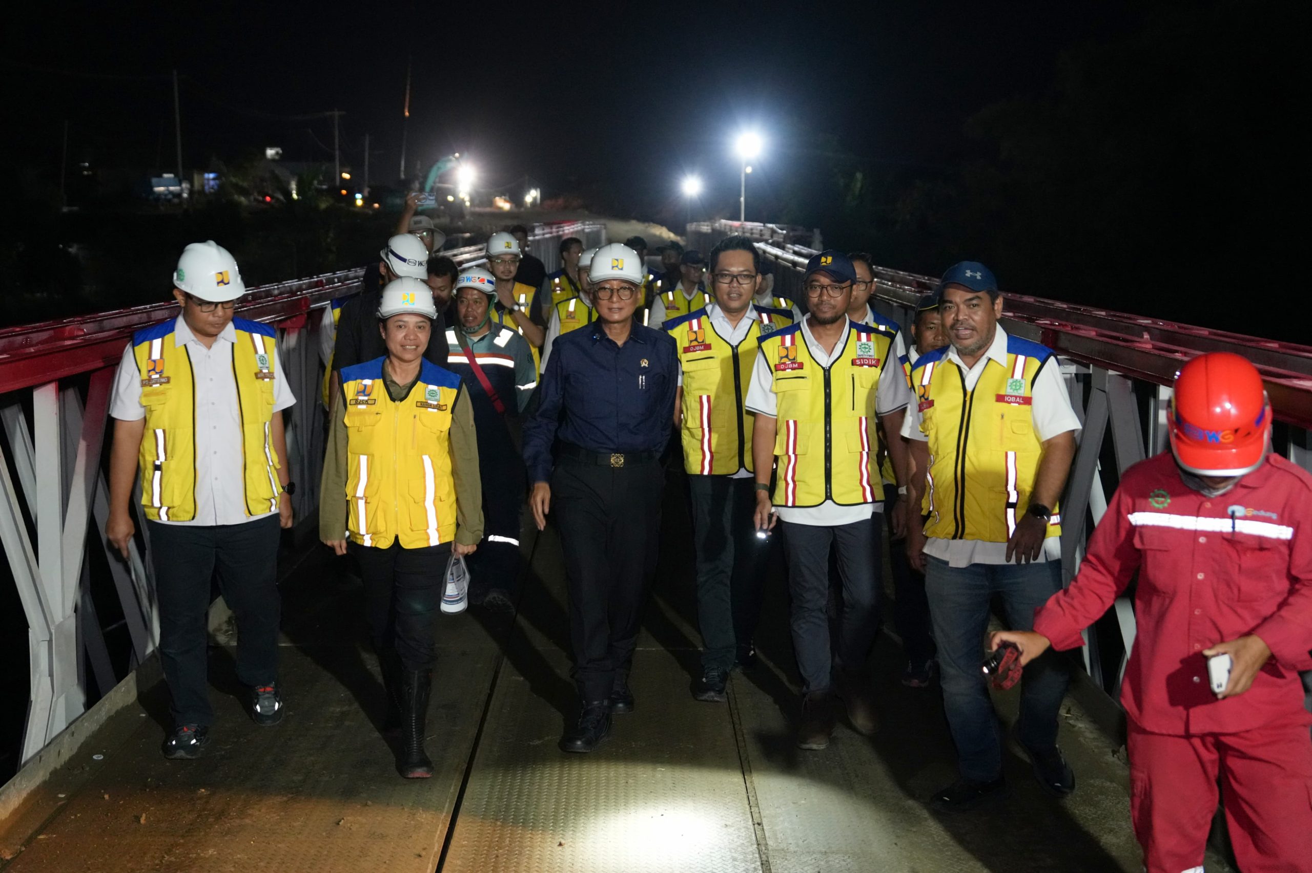 Menteri PU Dody Hanggodo Tinjau Jembatan Bailey Brebes, Pastikan Kelancaran Mobilisasi Material Sekolah Rakyat Rp 244 Miliar