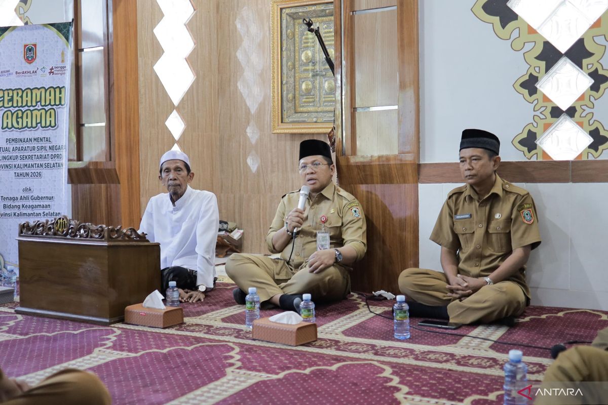 Tenaga Ahli Gubernur Kalsel Ingatkan Karyawan Setwan soal Tauhid dan Syari'at, Sekwan Apresiasi Pembinaan Spiritual ASN