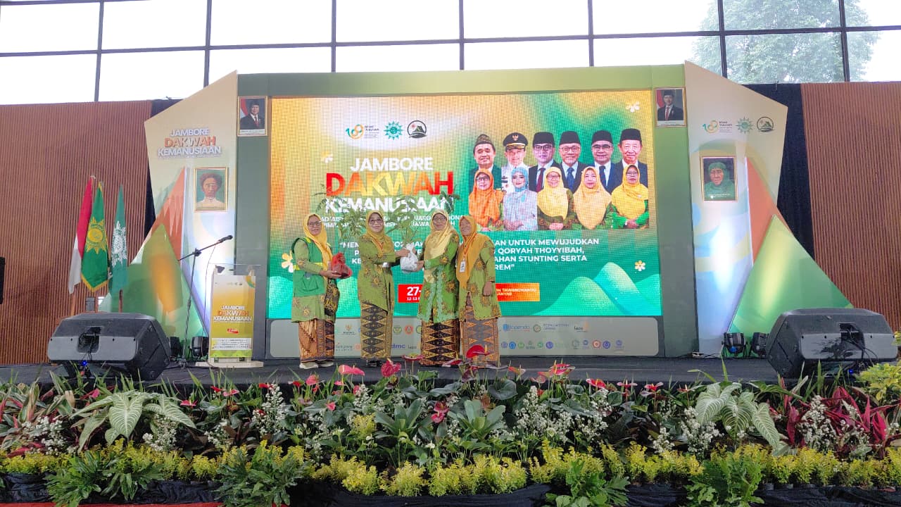 LLHPB PWA Jateng Tanam 1.000 Bibit Pohon Sistem Pola Asuh di Tawangmangu, dari Alpukat hingga Trembesi