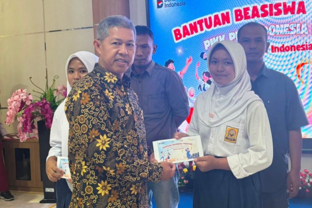 PLN Indonesia Power UBP Bengkulu Salurkan Beasiswa untuk 41 Pelajar Berprestasi, Didominasi Siswa SD
