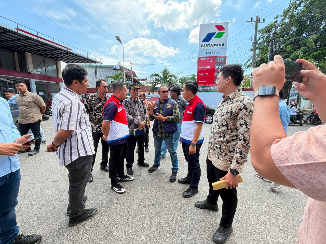 Pemerintah Aceh Bentuk Tim Khusus Usut Penyebab Kelangkaan Semen dan BBM, Temukan Kejanggalan di SPBU