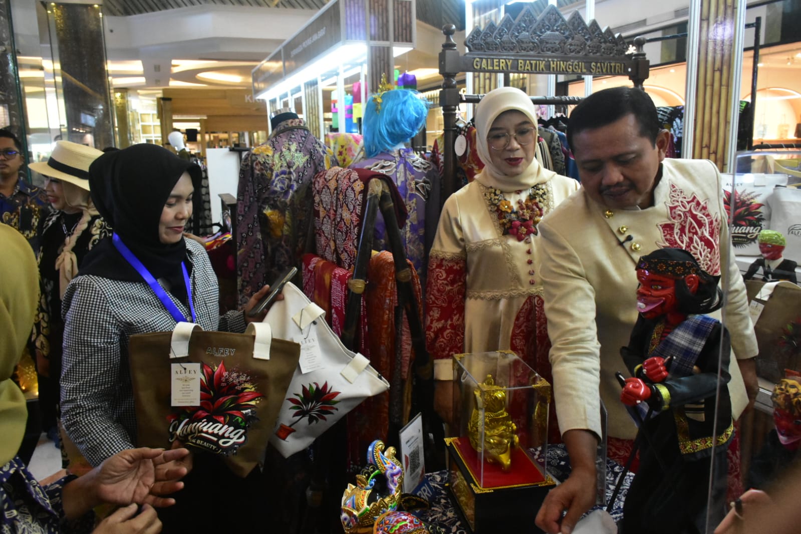 Bupati Sumedang Minta Dekranasda Pasang Harga di Setiap Produk dan Sediakan Katalog Digital di PKJB