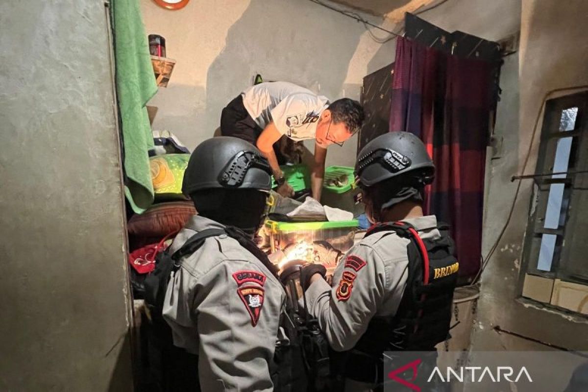 Razia Lapas Kelas IIA Jambi, Petugas Gabungan Sita 50 Barang Terlarang dari Korek Api hingga Kabel Listrik