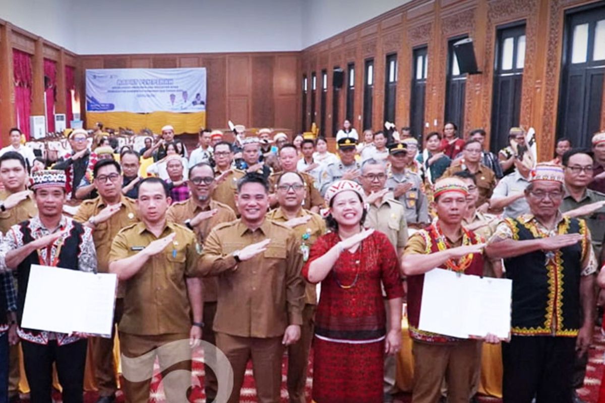 Pemkab Mahulu Terbitkan SK Pengakuan untuk Dua Masyarakat Adat Dayak Bahau, Lindungi Hak Ulayat dari Sengketa Lahan
