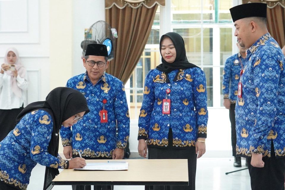 Pemkab Banjar Lantik 102 Kepala Sekolah, 74 Di Antaranya Promosi Jabatan Baru