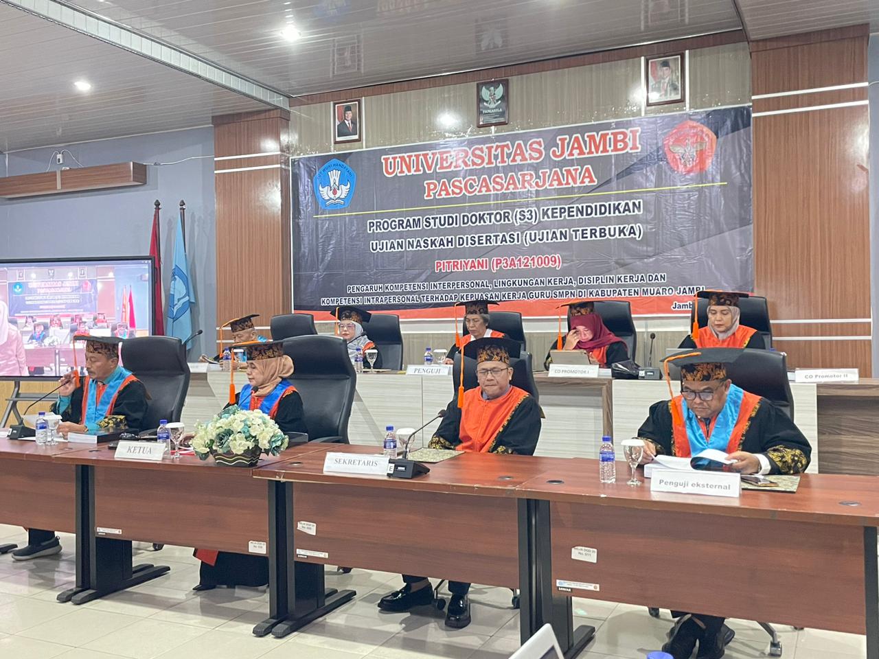 Rektor UIN STS Jambi Jadi Penguji Eksternal di Unja, Apresiasi Perjuangan Ibu Rumah Tangga Raih Doktor