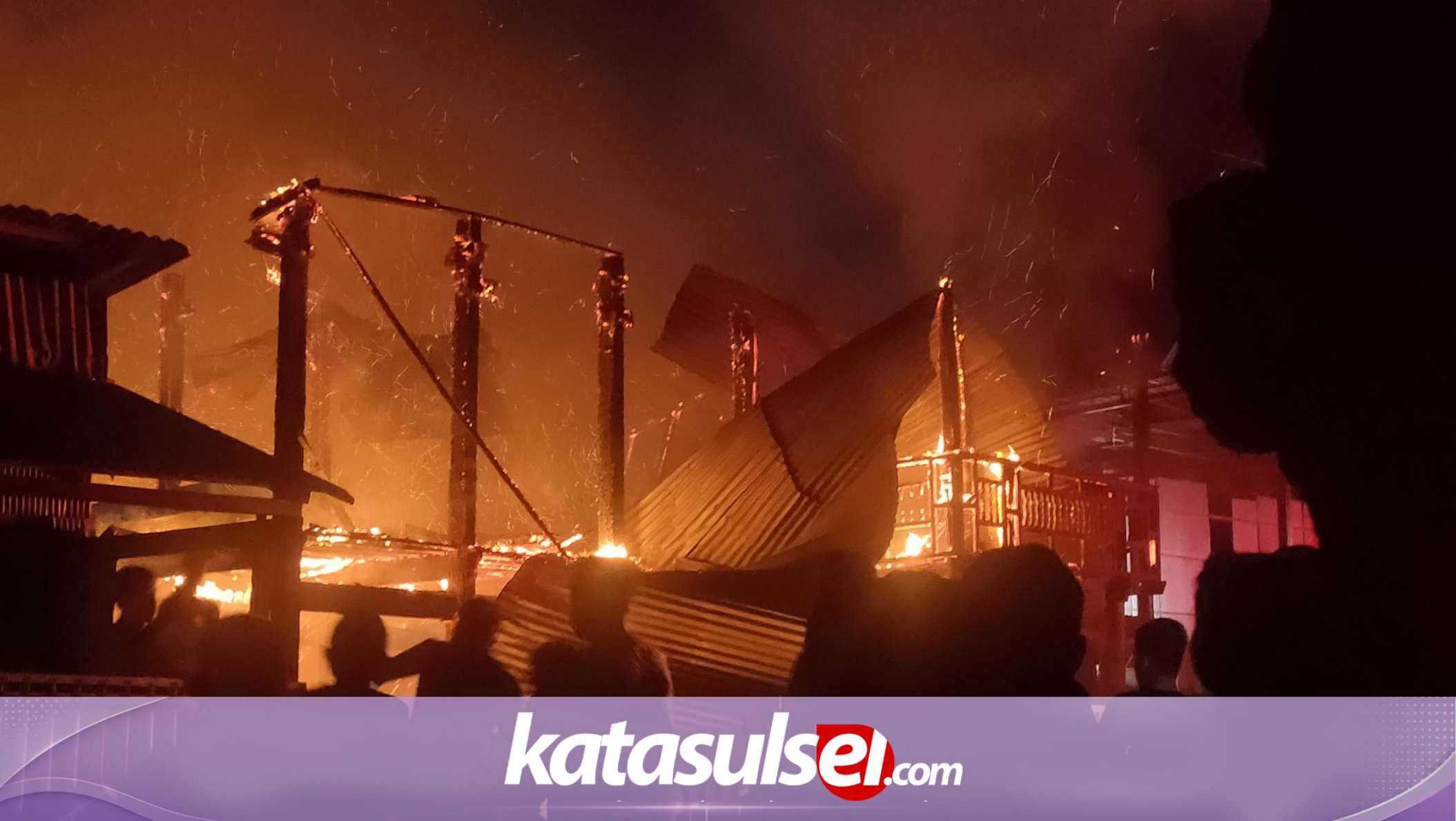 Rumah Baru Laompo di Baula Sidrap Ludes Terbakar dalam Hitungan Menit, Diduga Korsleting Listrik dari Kandang Itik