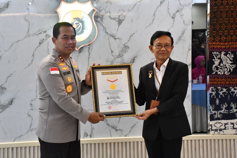 Polda NTT Cetak Dua Rekor MURI Berkat Terapi Kesehatan Mental USEFT, 11.663 Personel dan Warga Ikut Serta