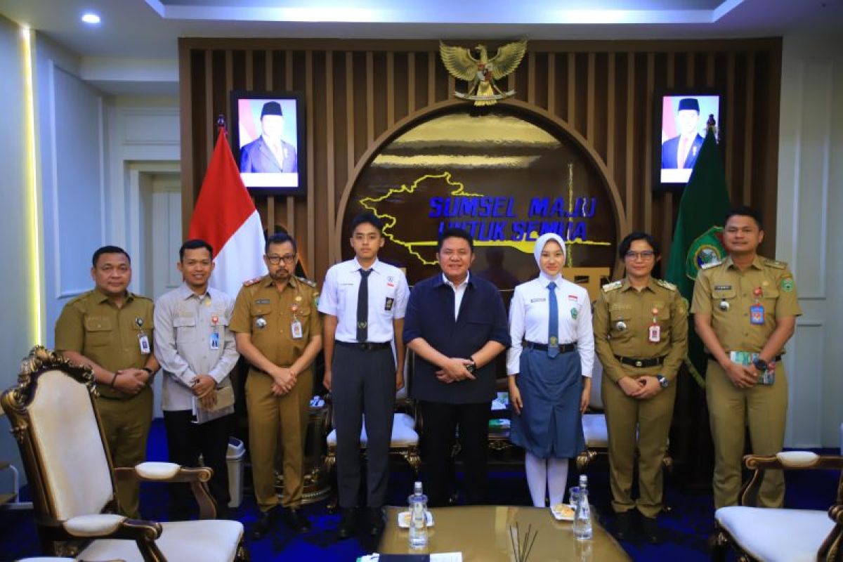 Gubernur Sumsel Herman Deru Beri Pengarahan ke Dua Calon Paskibraka Nasional 2026, Minta Fokus Jaga Mental