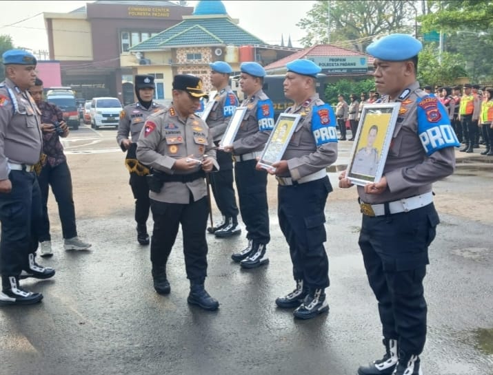 Polresta Padang Pecat 8 Personel Terbukti Langgar Disiplin dan Kode Etik, Kapolres: Tak Bisa Ditawar