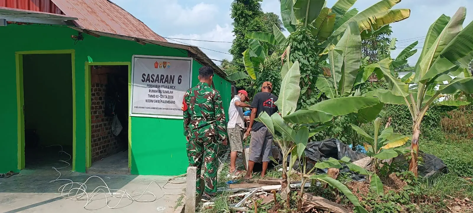 TMMD Ke-129 Kodim 0418/Palembang Rampungkan Rehabilitasi Rumah Ibu Sumilah di Sukarami, Masuk Tahap Finishing