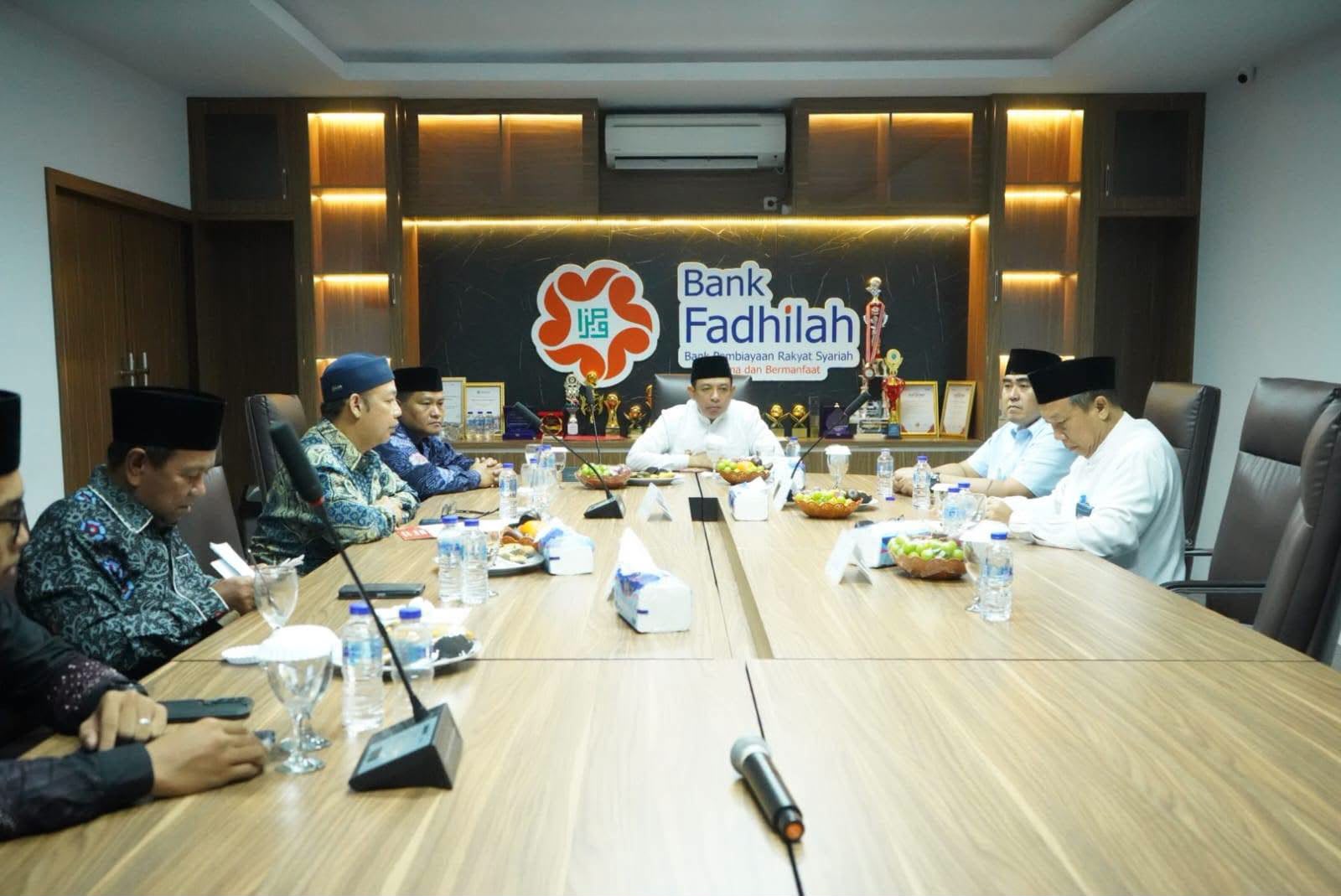 Wali Kota Bengkulu Dedy Wahyudi Suntik Rp7 Miliar ke BPRS Fadhilah, Tetapkan Pengawas Syariah Baru