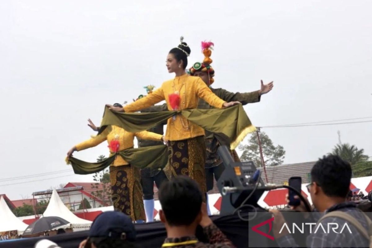 Erau Adat Kutai 2026 Masuk 100 Besar KEN, Hetifah Sebut Peluang Gerakkan Ekraf Kukar
