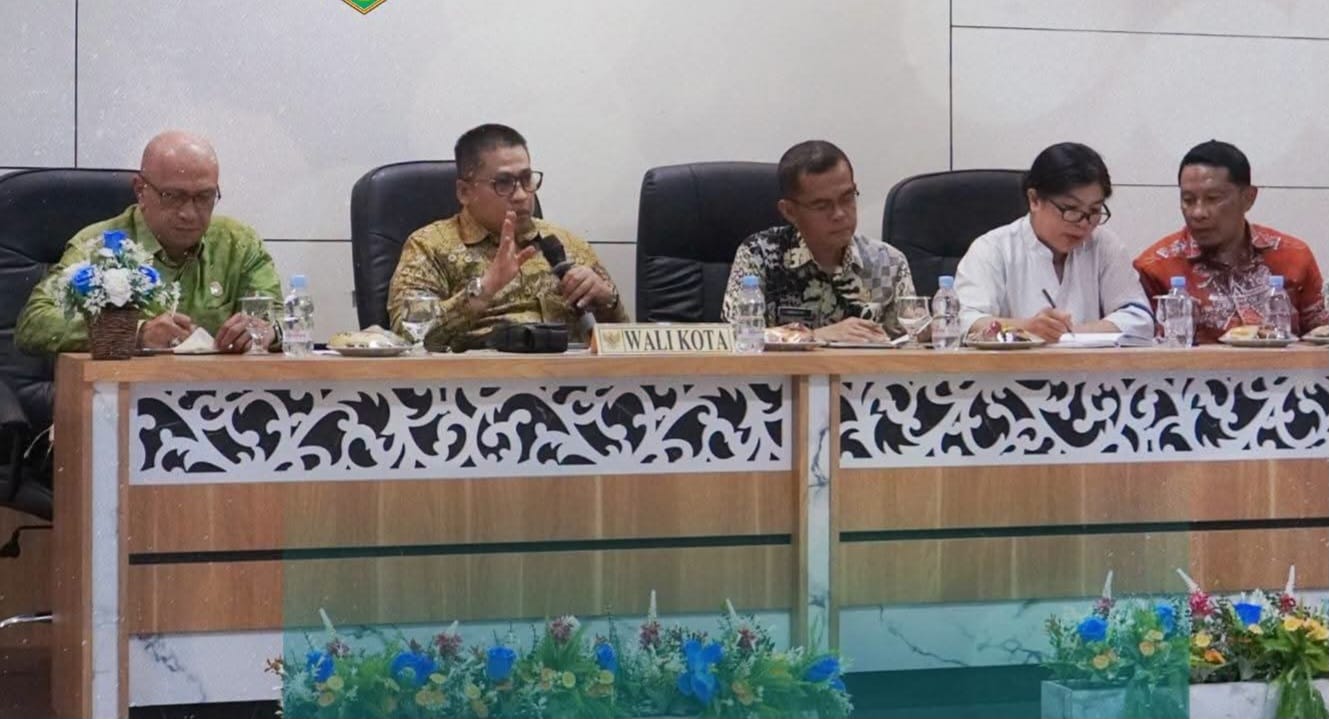 Wali Kota Hendri Arnis Buka Ruang Audiensi Bersama Dokter RSUD Padang Panjang, Bahas Insentif hingga Layanan BPJS