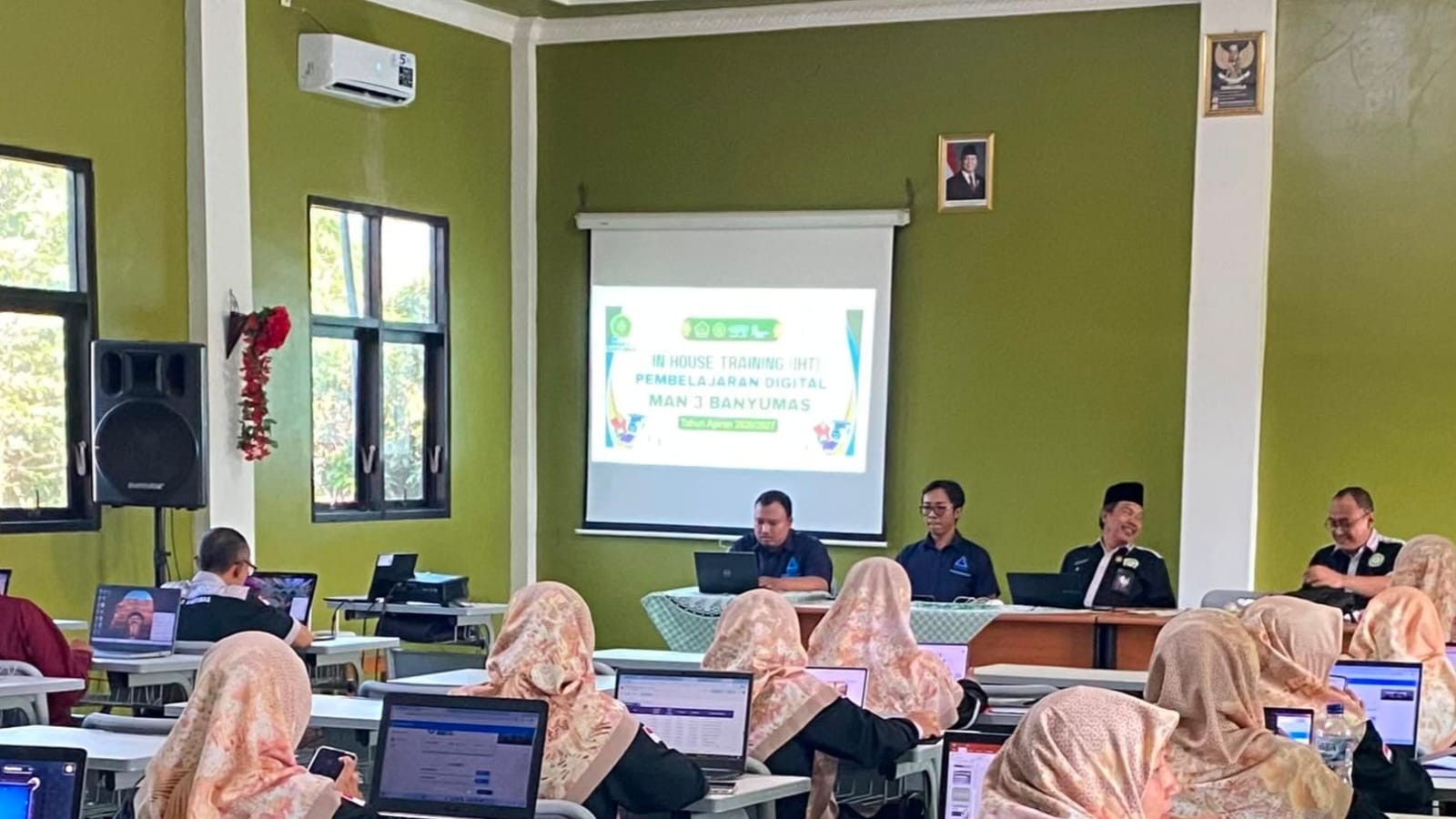 MAN 3 Banyumas Latih Seluruh Guru Pakai Platform Geschool demi Kelas Digital, Target Mulai Semester Depan