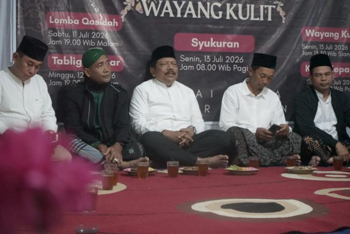 Wagub Bengkulu Mian Hadiri HUT Ke-74 Desa Sumber Bening, Ajak Warga Jaga Kekompakan dan Serahkan 150 Paket Sembako