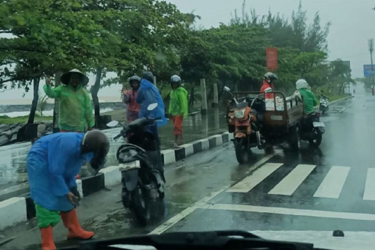 BMKG Prakirakan Kota Padang Alami Hujan Ringan pada Minggu, 13 Kota Besar Lain Juga Terdampak