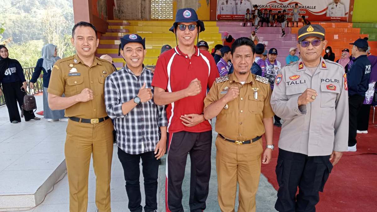Mahasiswa KKN Umpar Ramaikan HUT ke-81 RI di Masalle, Camat dan Kadis Pendidikan Enrekang Beri Apresiasi