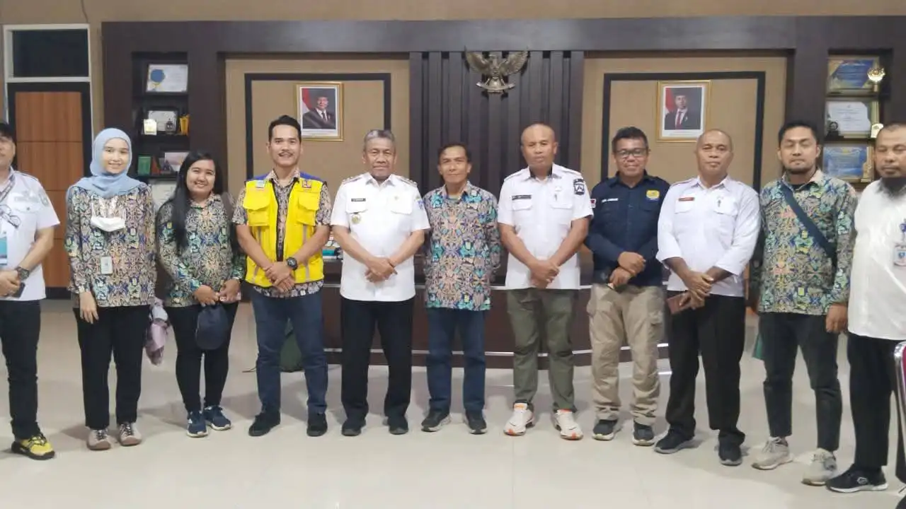Bupati Muna dan Ridwan Bae Kolaborasi Sulap Pantai Kota Raha Jadi Kawasan Wisata Terpadu Rp 100 Miliar