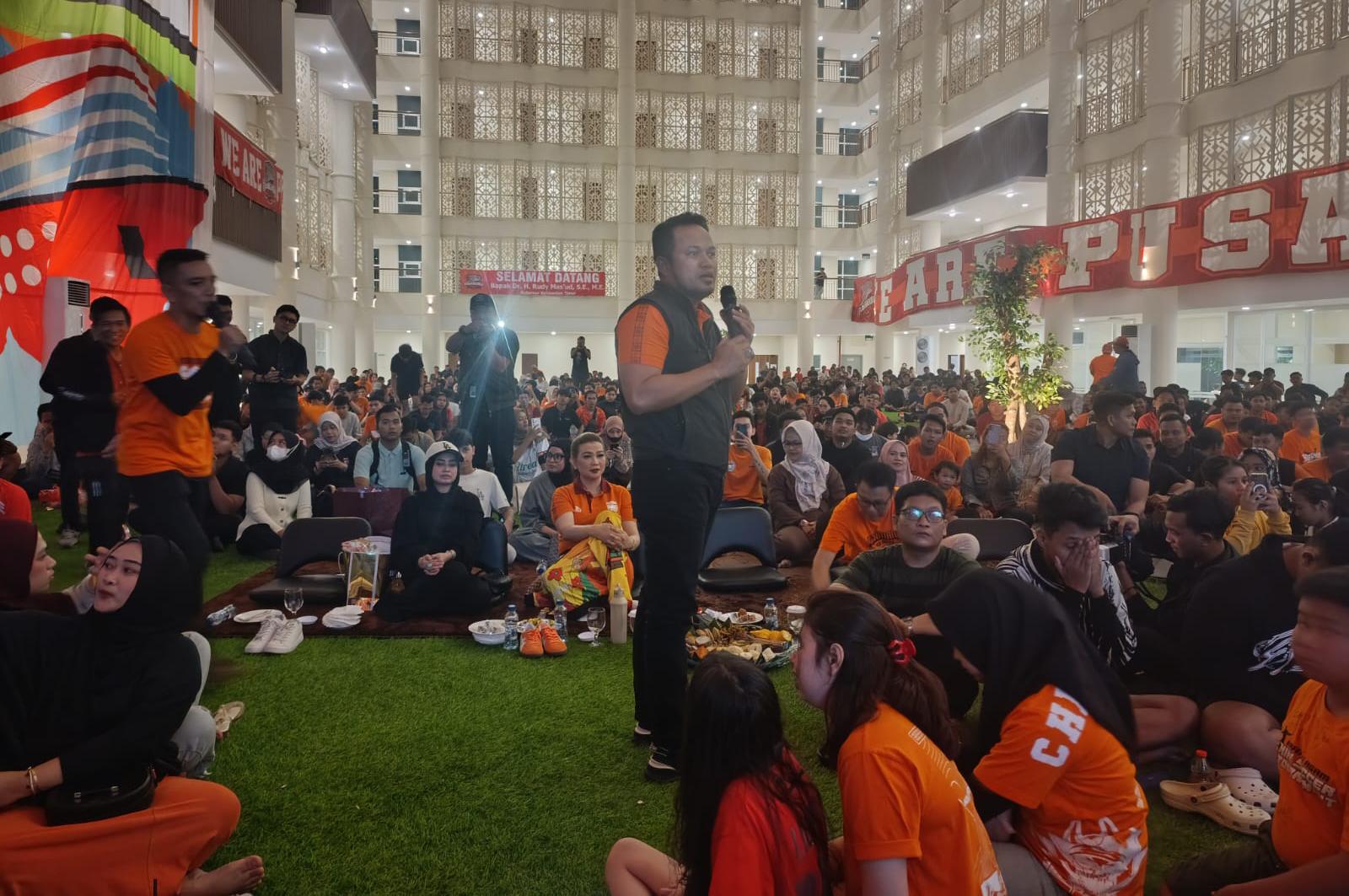 Gubernur Kaltim Rudy Mas’ud Janji Benahi Lampu Stadion Segiri untuk Borneo FC Tampil di Kompetisi Asia