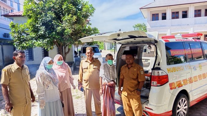 Dinas Sosial Kota Banda Aceh Evakuasi Lansia Terlantar Asal Tapaktuan ke Rumah Sakit Meuraxa