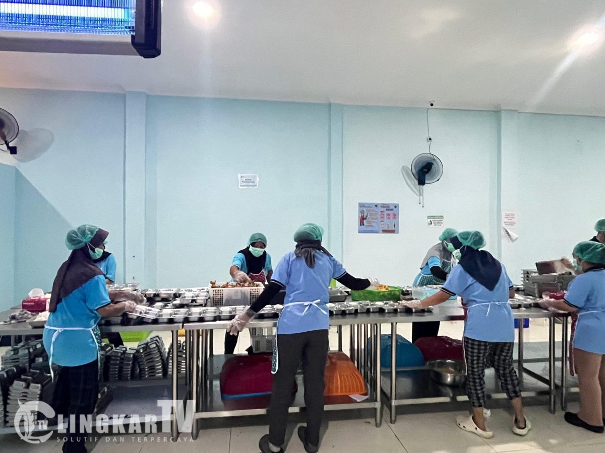 Anggaran MBG Dipangkas, Jam Kerja Karyawan SPPG di Rembang Dipotong Jadi 5 Hari Sepekan